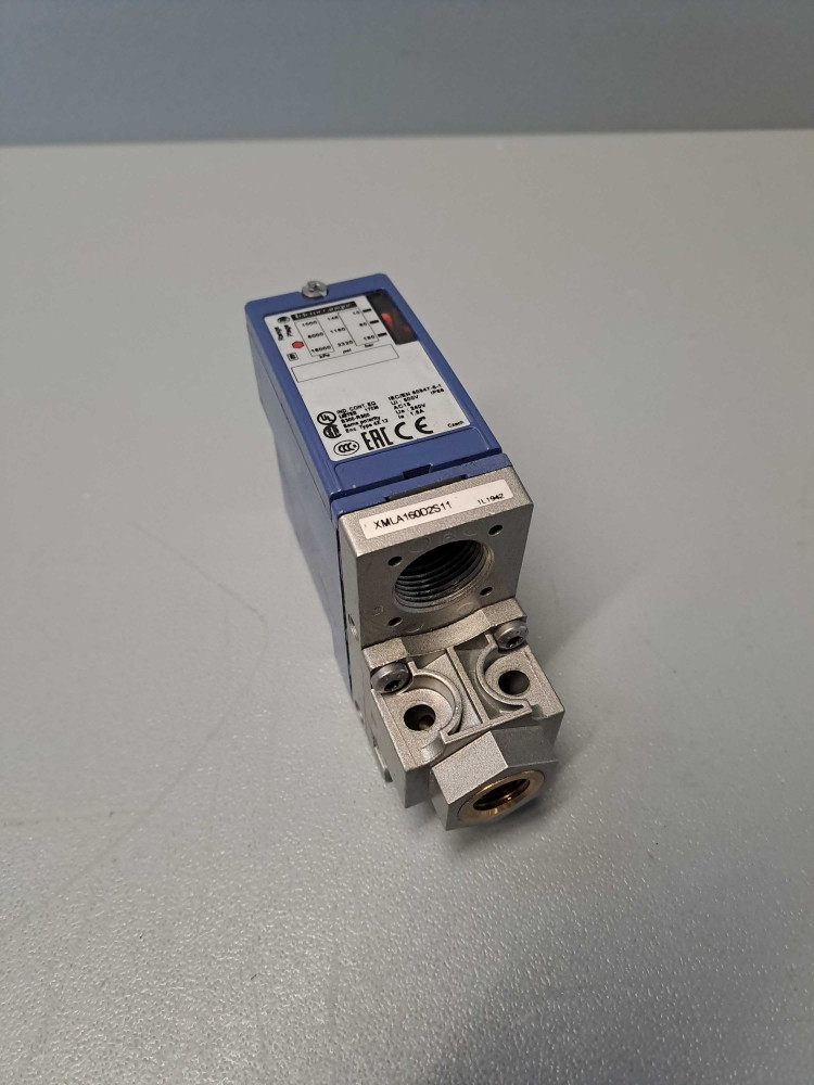 TÉLÉMÉCANIQUE  XMLA160D2S11