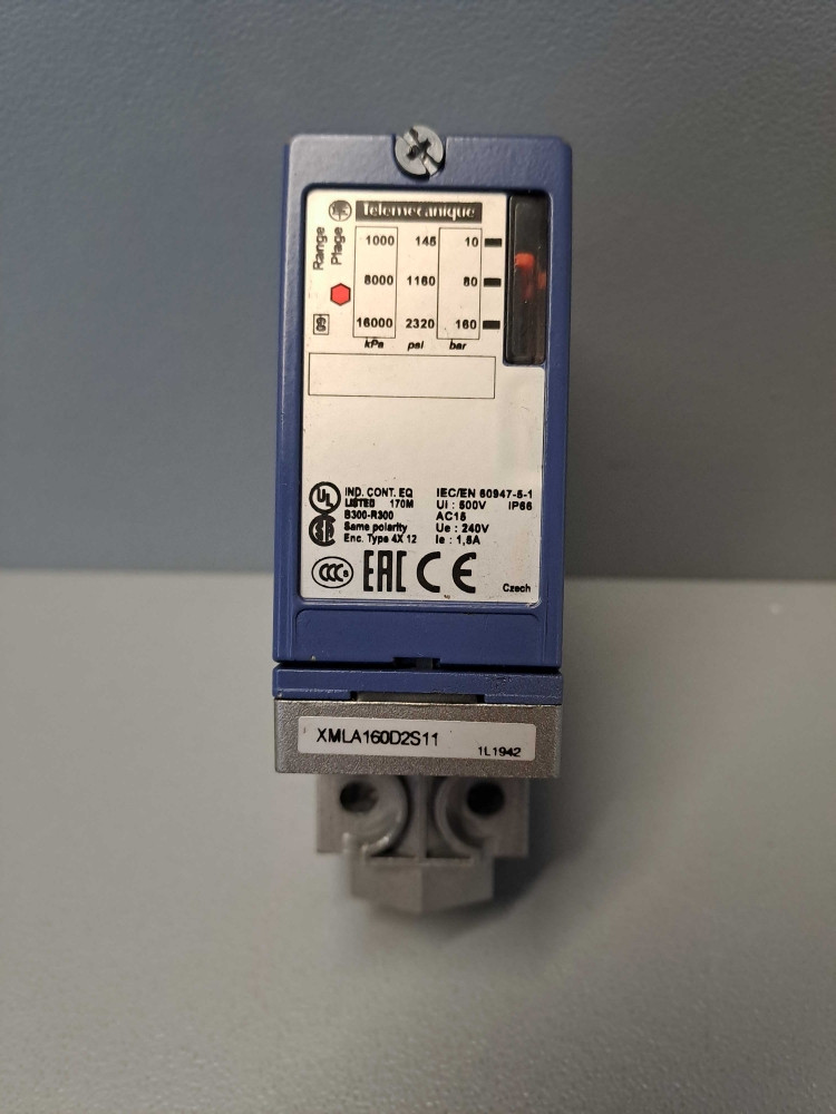 TÉLÉMÉCANIQUE  XMLA160D2S11