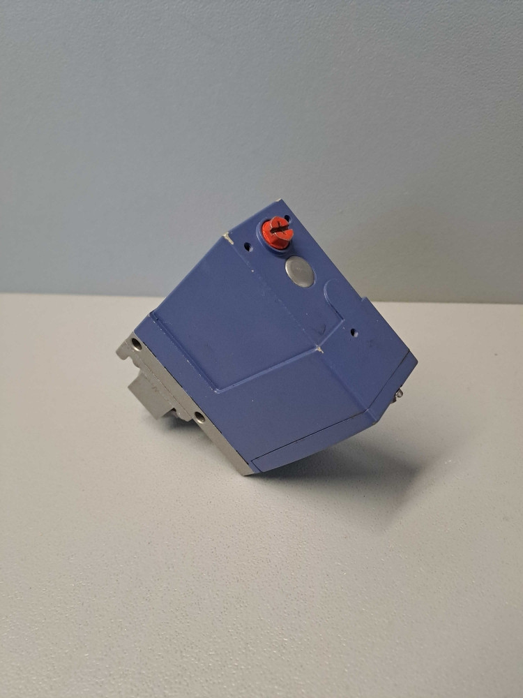 TÉLÉMÉCANIQUE  XMLA160D2S11