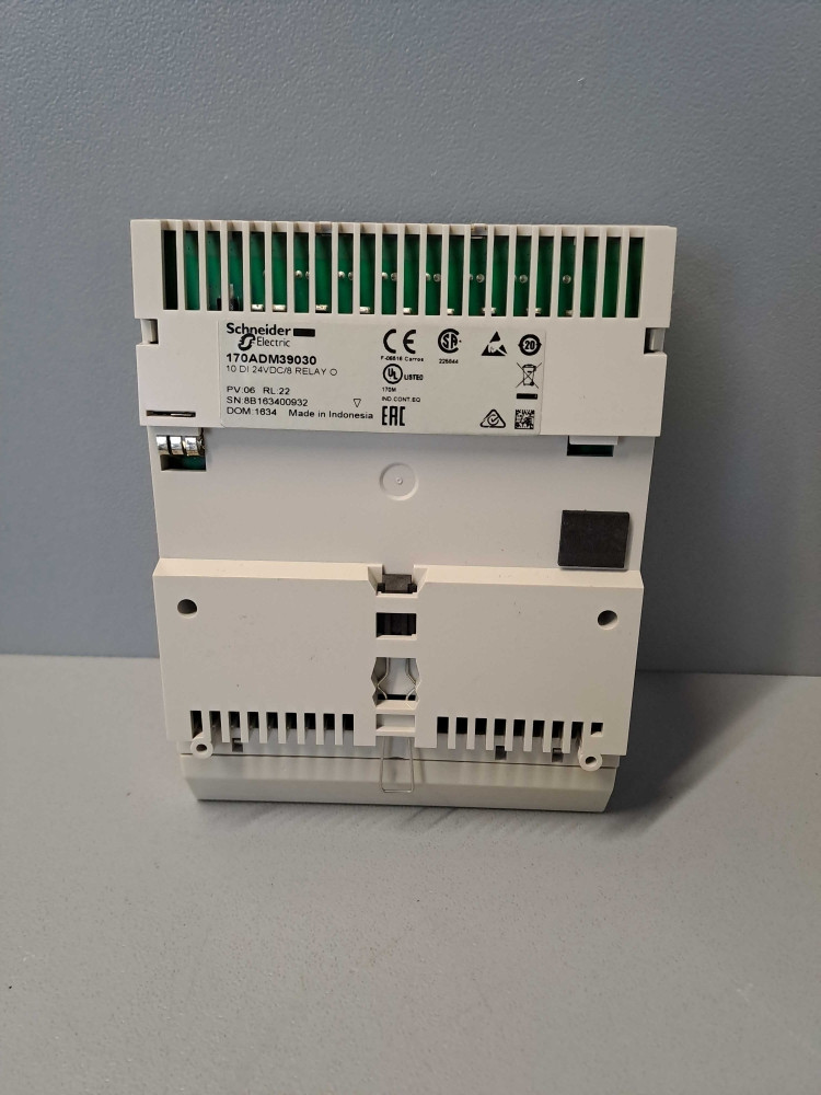 SCHNEIDER  170ADM39030