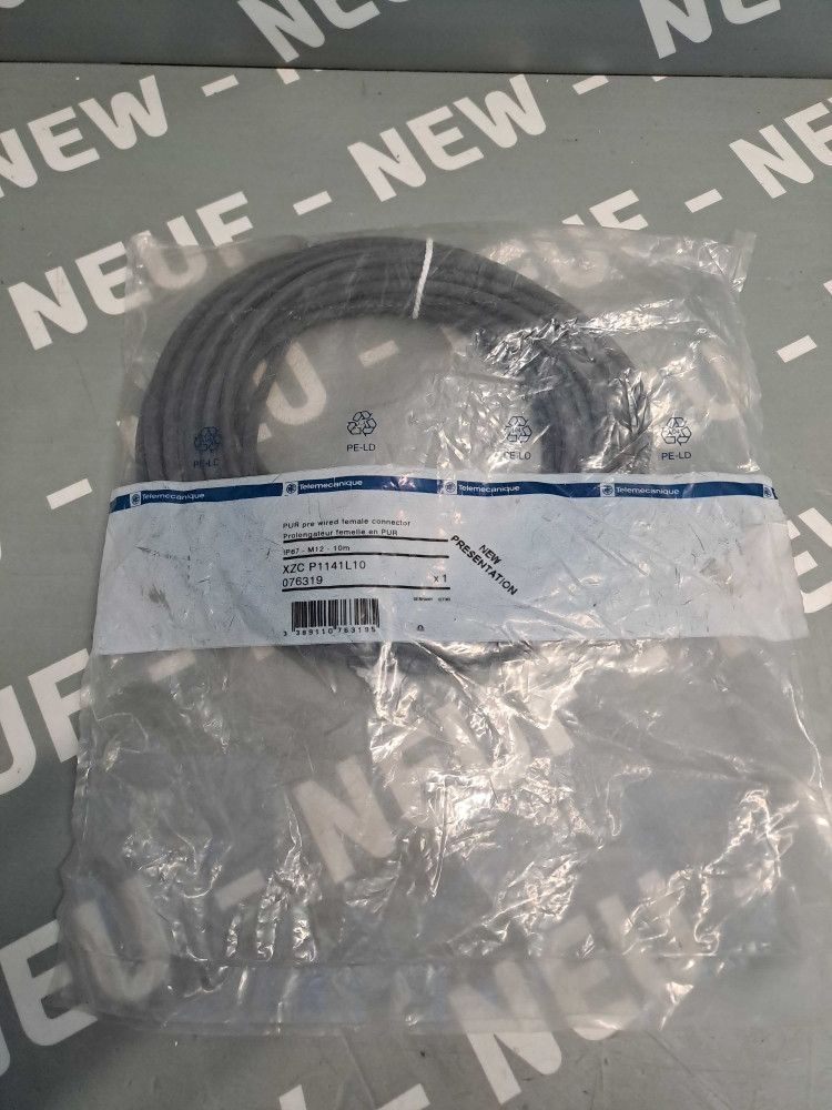 TÉLÉMÉCANIQUE  XZCP1141L10