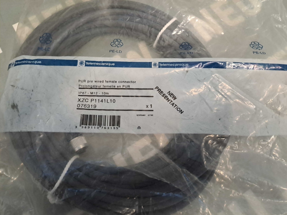 TÉLÉMÉCANIQUE  XZCP1141L10