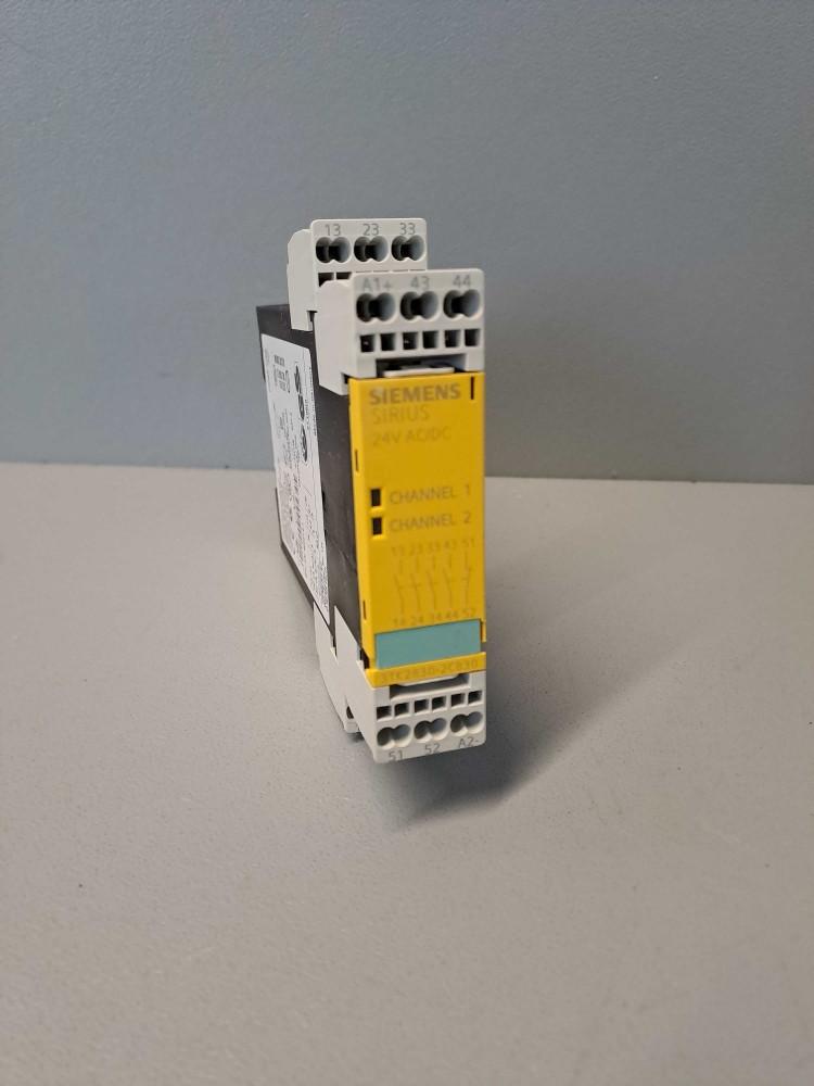 SIEMENS  3TK28302CB30