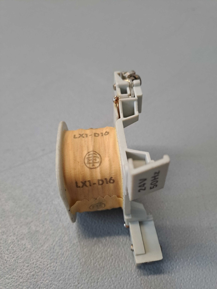 TÉLÉMÉCANIQUE  LX1D-16024