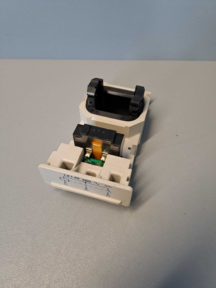 TÉLÉMÉCANIQUE  LX1FF380