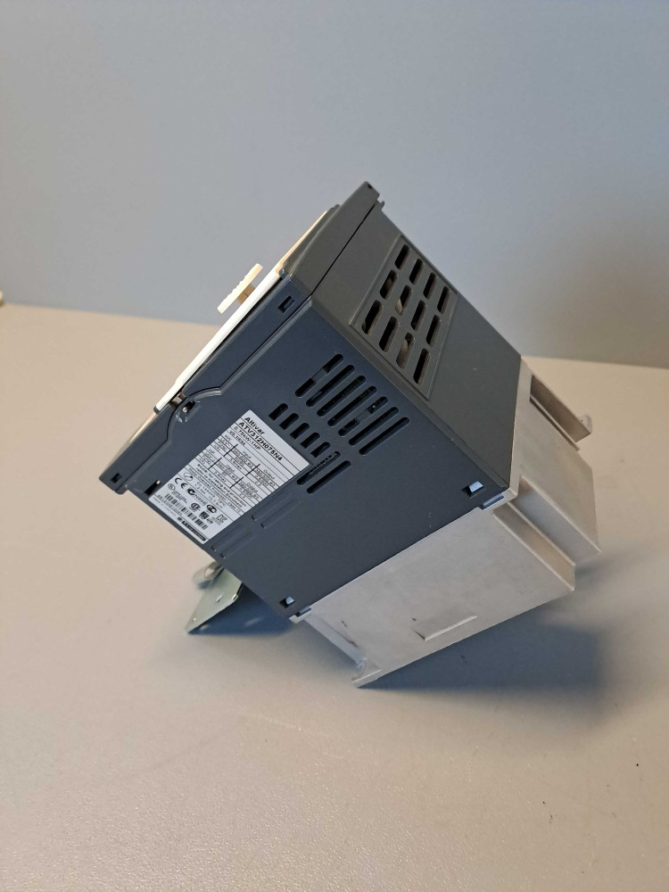 SCHNEIDER  ATV312H075N4