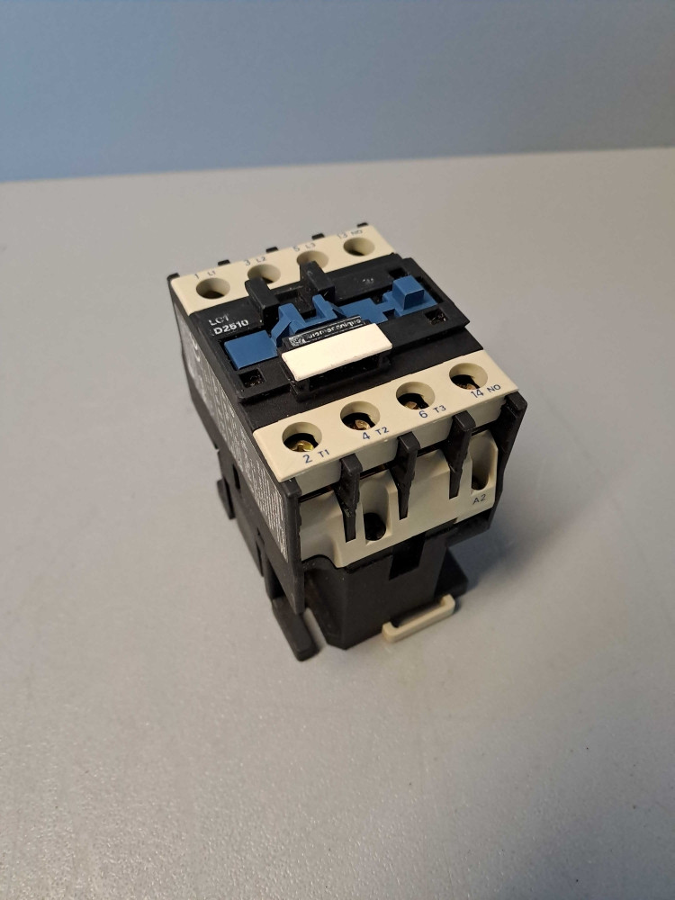 TÉLÉMÉCANIQUE  LC1D2510E7