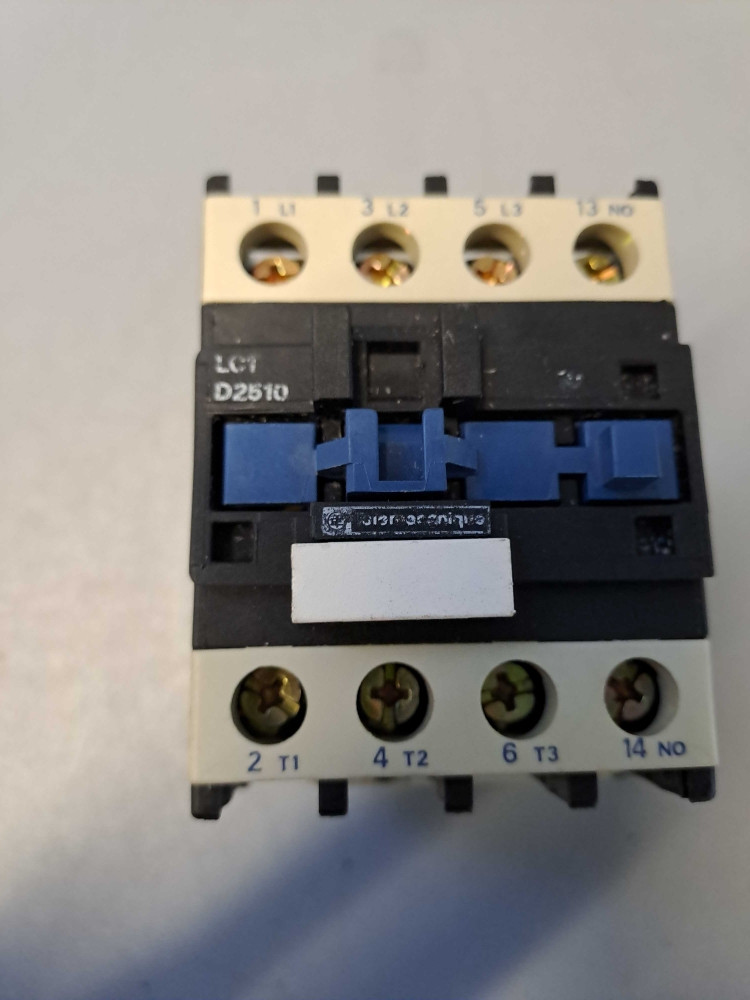 TÉLÉMÉCANIQUE  LC1D2510E7