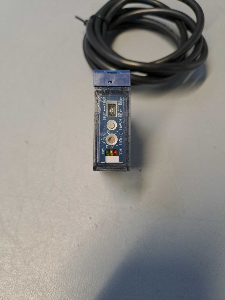 TÉLÉMÉCANIQUE  XUK0ARCTL2