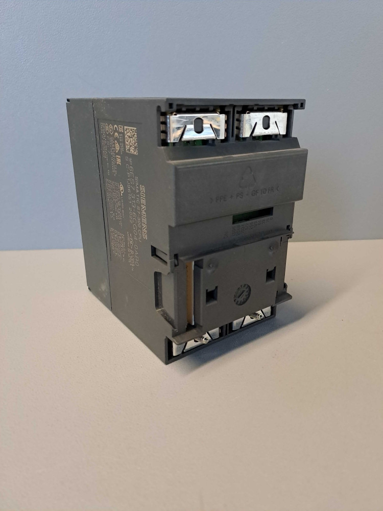 SIEMENS  6ES73136CG040AB0