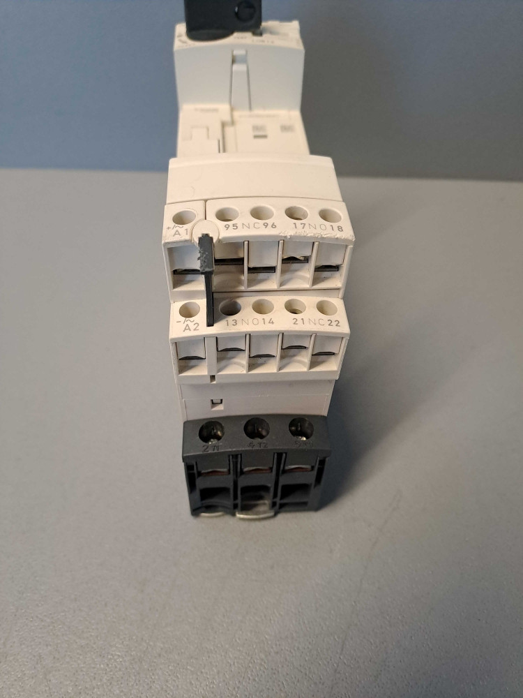 TÉLÉMÉCANIQUE  LUB12