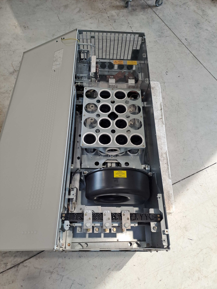 SIEMENS 6SE7032-1TG60