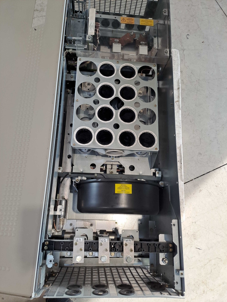 SIEMENS 6SE7032-1TG60
