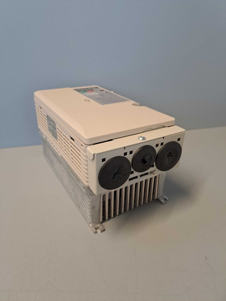 YASKAWA CIMRVC4A0018FAA