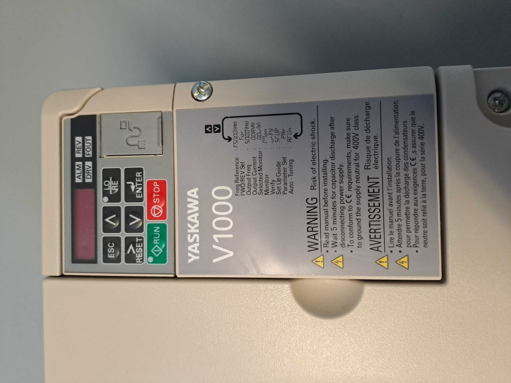 YASKAWA CIMRVC4A0018FAA