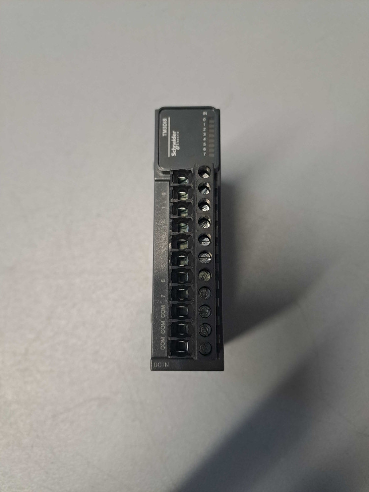 SCHNEIDER  TM3DI8