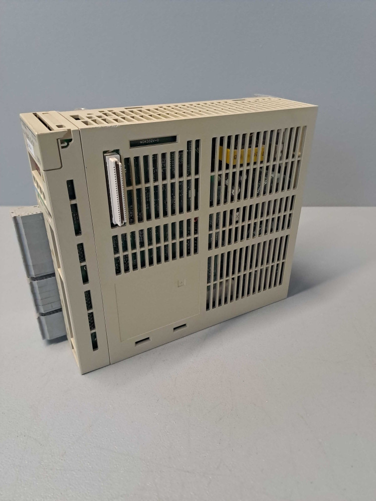 YASKAWA  SGDH-08AE-S-0Y