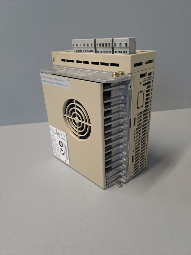 YASKAWA  SGDH-08AE-S-0Y