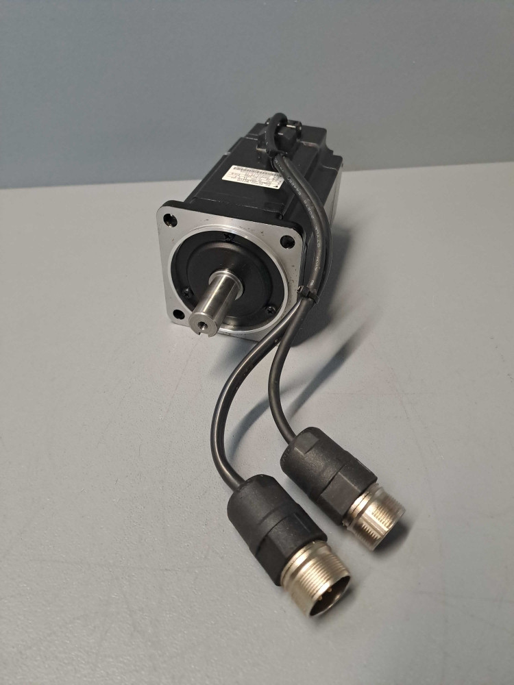 YASKAWA  SGMAH08AAA61DOY