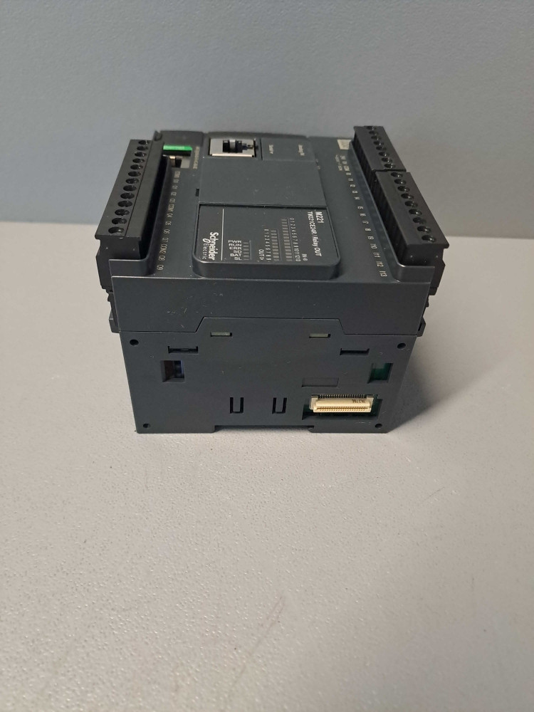 SCHNEIDER TM221CE24R