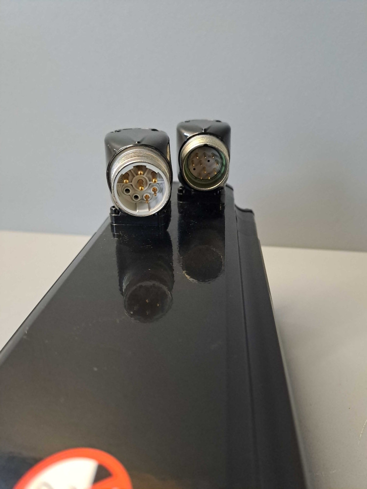 SCHNEIDER  BSH1002P01F2A