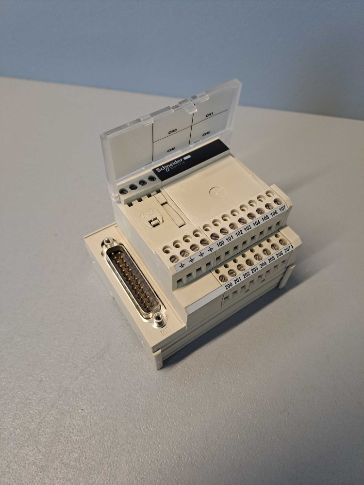 SCHNEIDER  ABE7CPA412