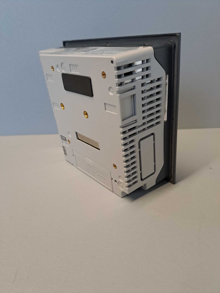 SCHNEIDER  XBTGT2120