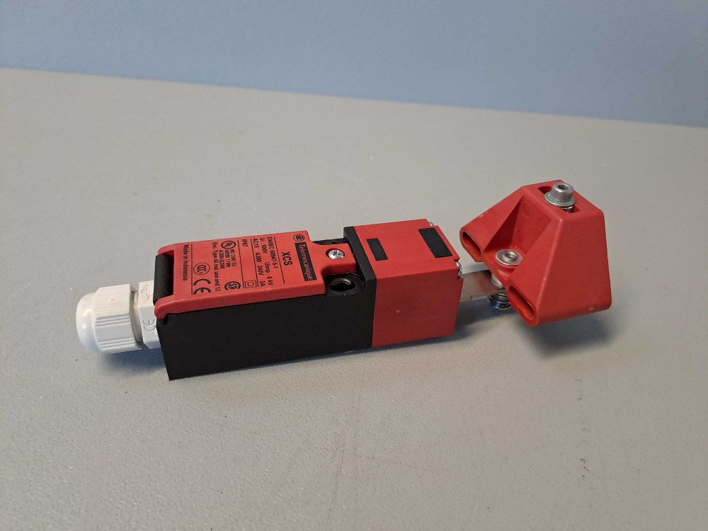 TÉLÉMÉCANIQUE  XCSPA792