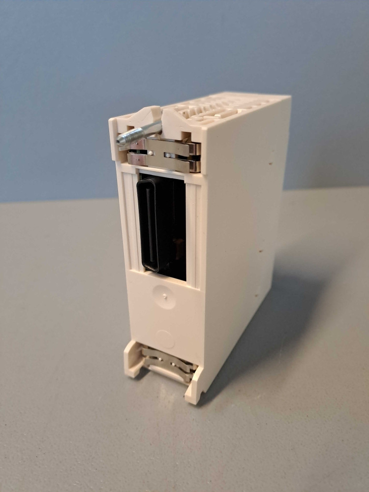 SCHNEIDER  BMXART0814