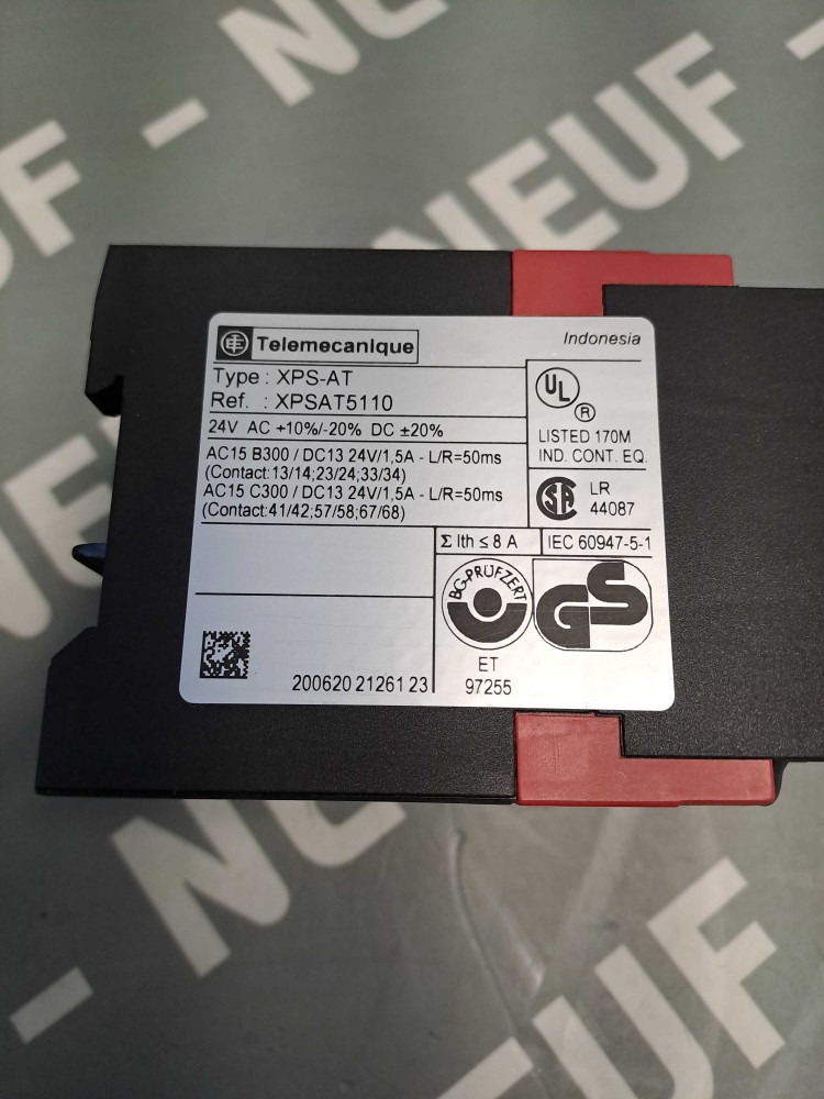 TÉLÉMÉCANIQUE  XPS-AT5110