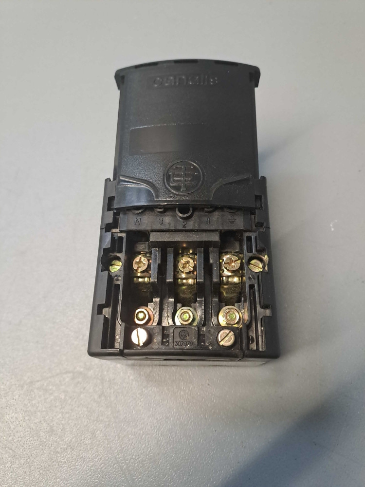 TÉLÉMÉCANIQUE  KJOCF42000