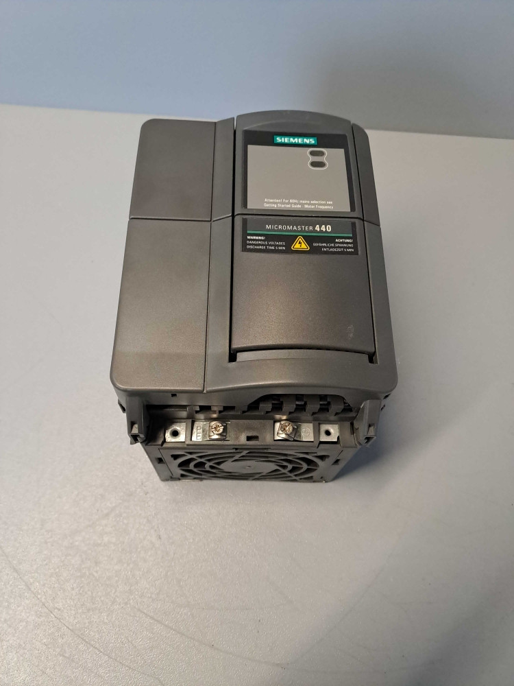 SIEMENS  6SE64402AD230BA1