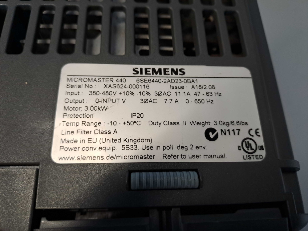 SIEMENS  6SE64402AD230BA1