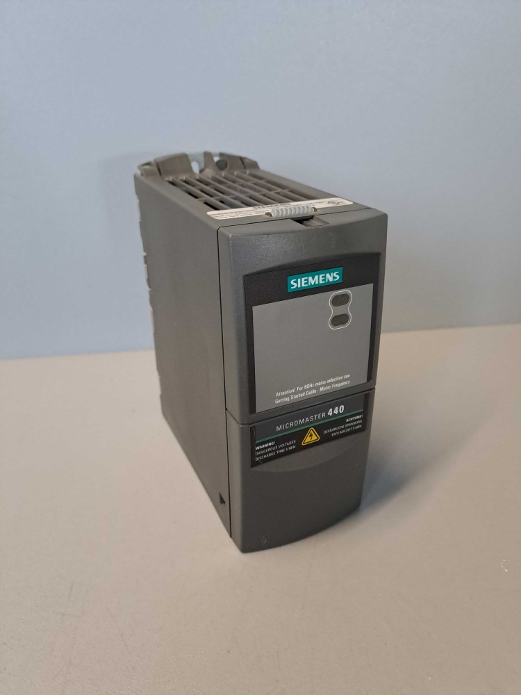 SIEMENS 6SE64402UD215AA1