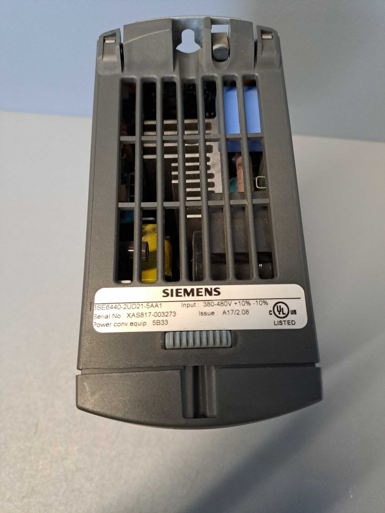 SIEMENS 6SE64402UD215AA1