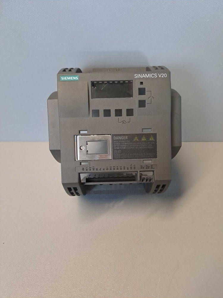 SIEMENS  PLASTIC 6SL32105BB215UV0