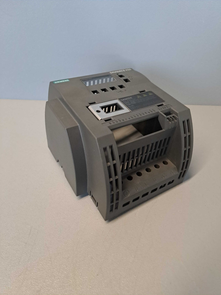 SIEMENS  PLASTIC 6SL32105BB215UV0