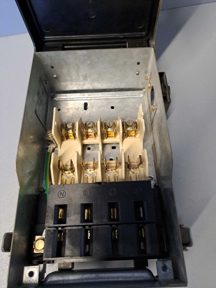 TÉLÉMÉCANIQUE  KSA05SF4