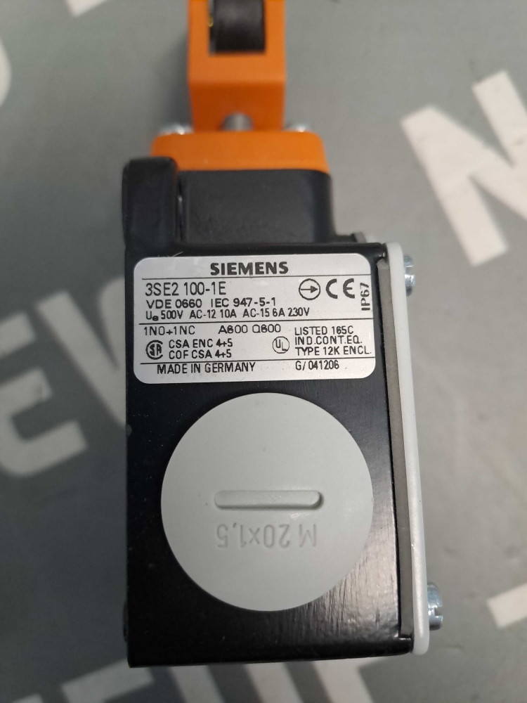 SIEMENS  3SE21001E