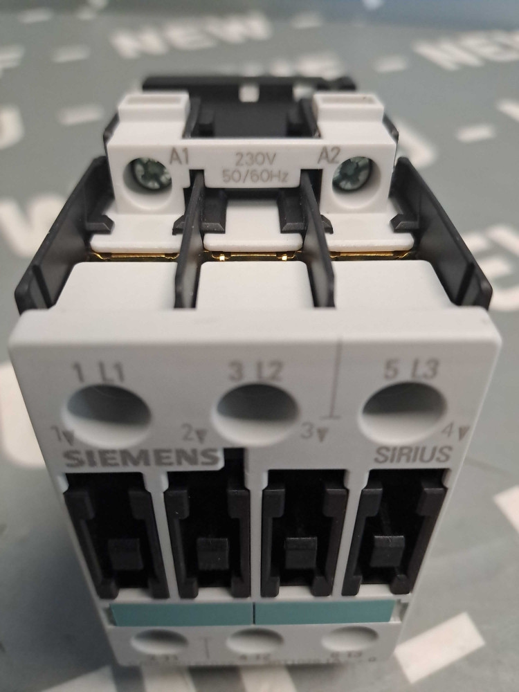 SIEMENS  3RT10261AL20