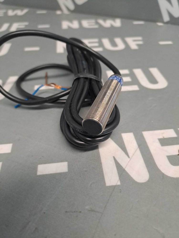 TÉLÉMÉCANIQUE  XS1M12MA230