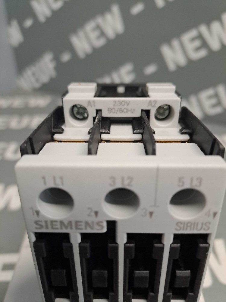 SIEMENS  3RT10251AL20