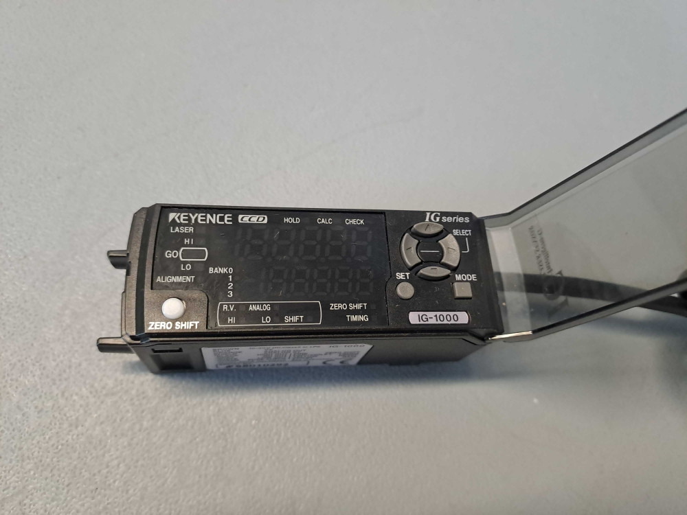KEYENCE  IG1000