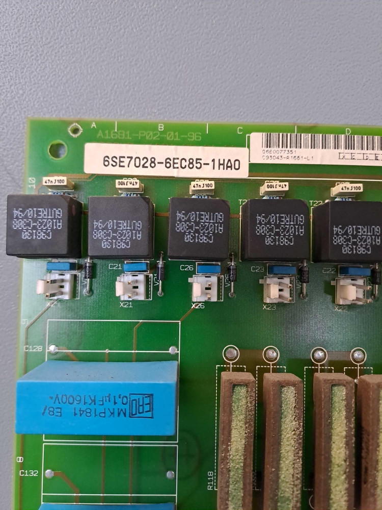 SIEMENS  6SE70286EC851HA0