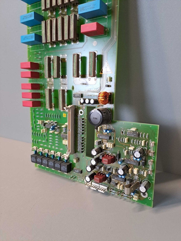 SIEMENS  6SE70286EC851HA0