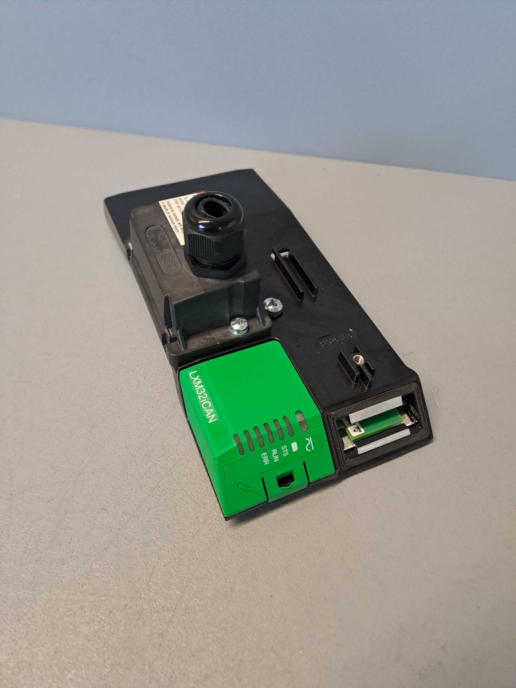 SCHNEIDER  LXM32ICAN