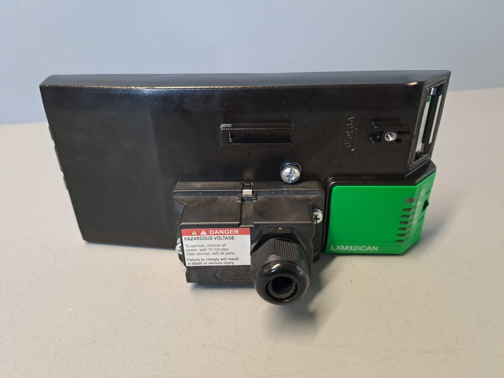 SCHNEIDER  LXM32ICAN