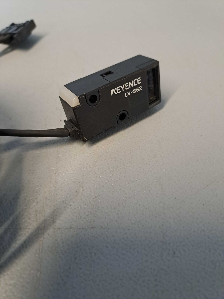 KEYENCE LVS62