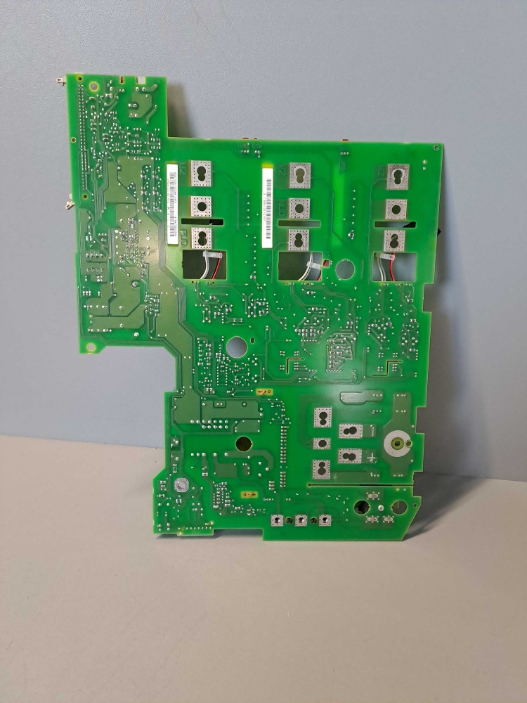 SIEMENS  6SE70247ED841HF3