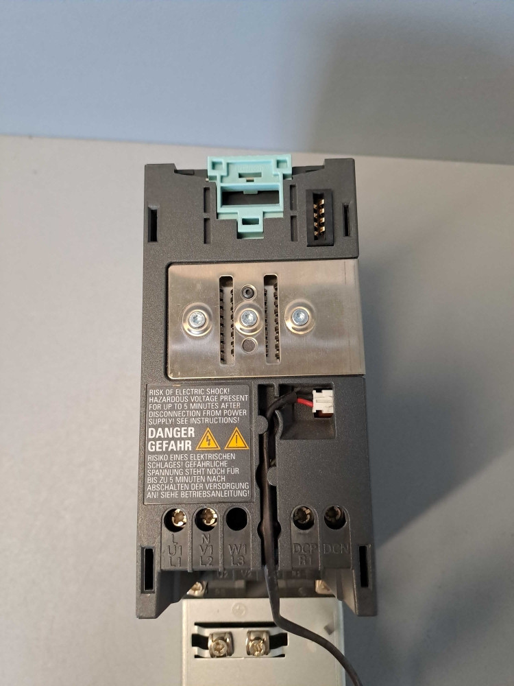 SIEMENS  6SL32101SB123UA0